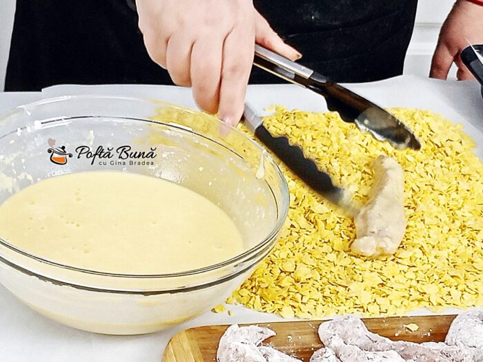 Degetele de pui in fulgi de porumb reteta gina bradea 6 700x525 - Degetele de pui la cuptor