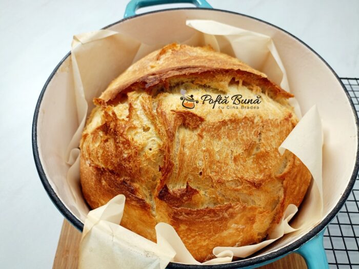 Paine fara framantare coapta in oala