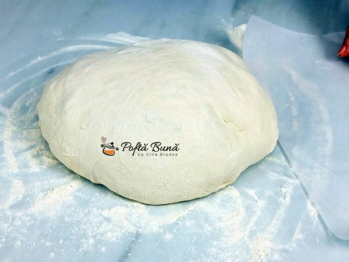 Paine fara framantare coapta in oala reteta gina bradea 7 700x525 - Paine fara framantare coapta in oala