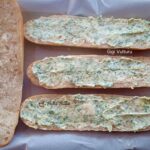 baghete bacon branza usturoi gina bradea 3 150x150 - Baghete cu bacon, branza topita si usturoi la cuptor