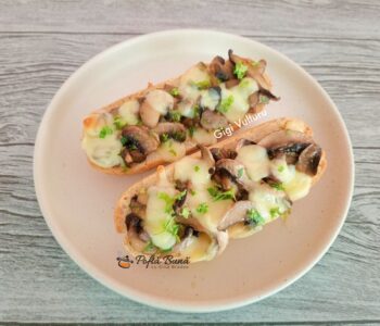 mini baghete ciuperci cascaval reteta gina bradea 2 350x300 - Index retete culinare