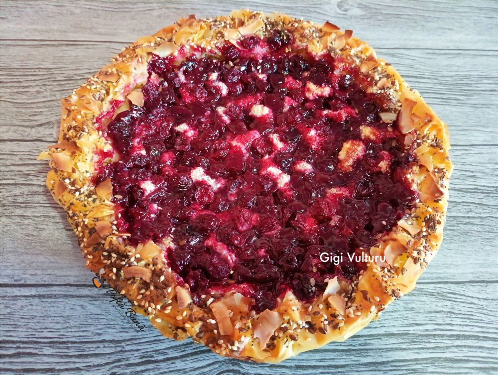 Placinta rustica cu crema de branza si visine placinta rustica crema branza visine reteta gina bradea 2 - Placinta rustica cu crema de branza si visine