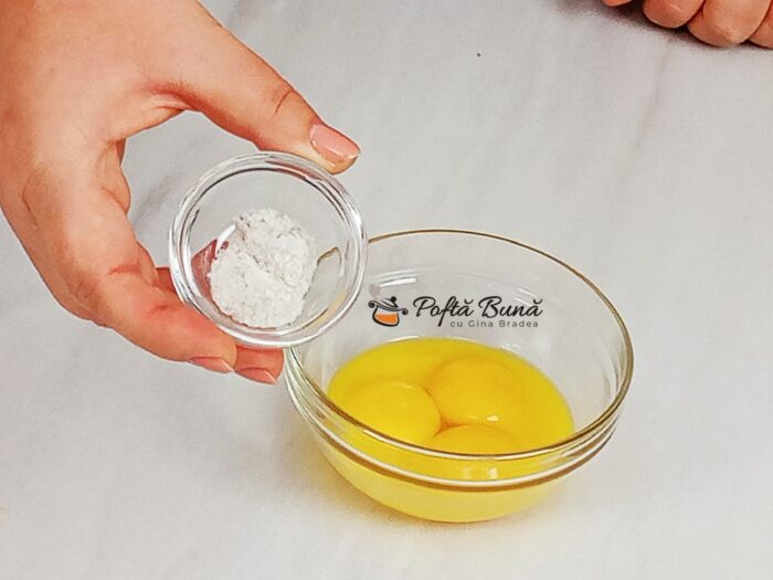 Chec cu portocale pufos reteta gina bradea 3 700x525 - Chec cu portocale