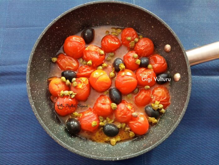 File de peste cu rosii cherry, masline si capere