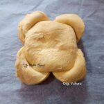 Flori din foietaj cu crema de branza flori foietaj crema branza reteta gina bradea 3 150x150 - Flori din foietaj cu crema de branza