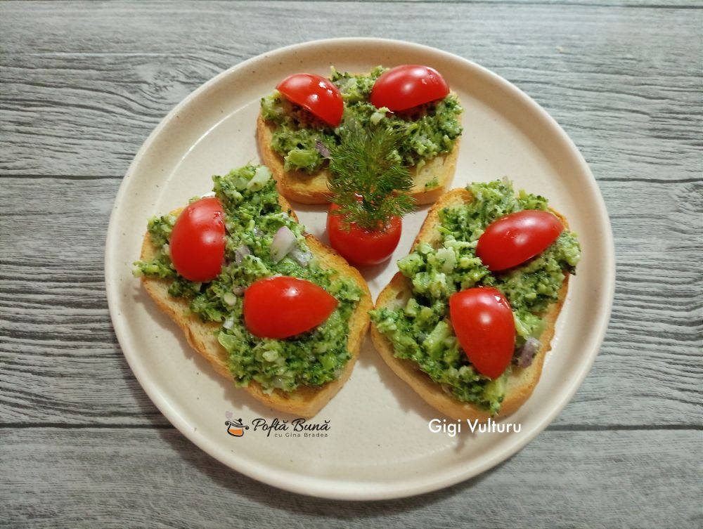 Salata de broccoli cu maioneza si ceapa