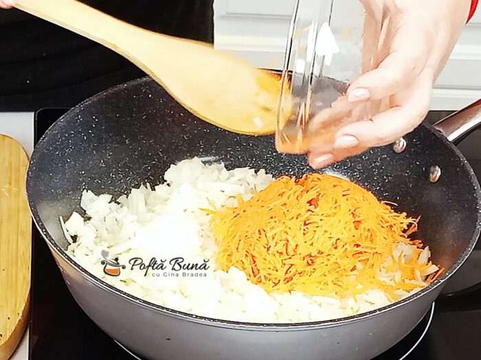 Ardei umpluti cu orez si ciuperci reteta de post Ardei umpluti cu orez si ciuperci reteta de post gina bradea 3 700x525 - Ardei umpluti cu orez si ciuperci reteta de post