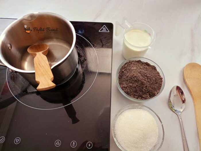 Crema de mac pentru cozonac sau prajituri Crema de mac pentru cozonac sau prajituri