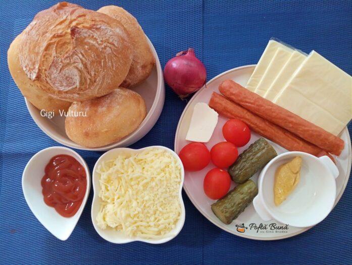 Chifle umplute cu mozzarella si rosii