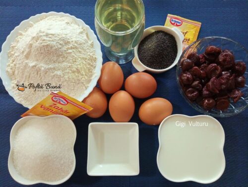 Prajitura cu cirese, mac si aluat fraged Prajitura cu cirese, mac si aluat fraged