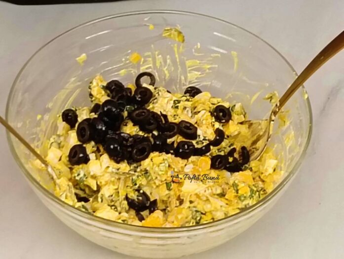 Salata de oua cu castraveti Salata de oua cu castraveti