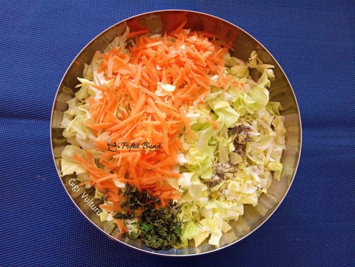 Salata de varza coapta cu morcov Salata de varza coapta cu morcov