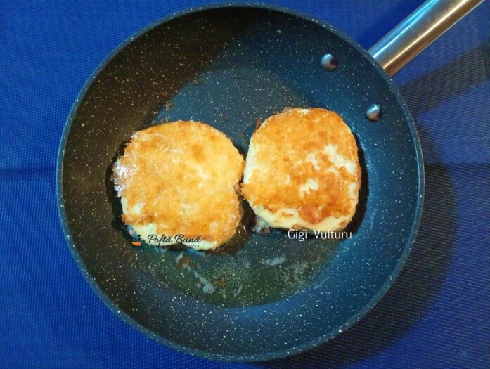 Sandvisuri cu oua si avocado Sandvisuri cu oua si avocado