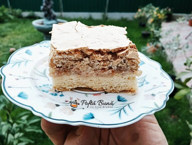 Prajitura felii Londra cu nuca, gem si bezea