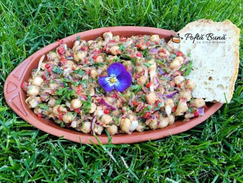 Salata de vinete cu naut si ardei copti