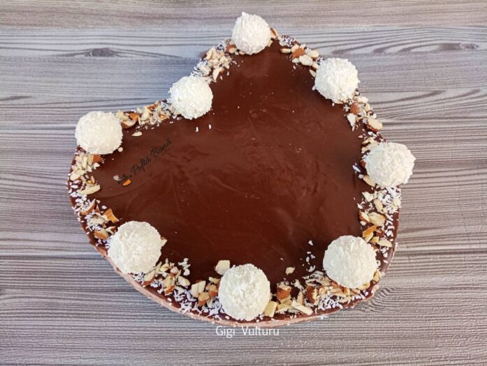 Cheesecake cu napolitane si crema de ciocolata