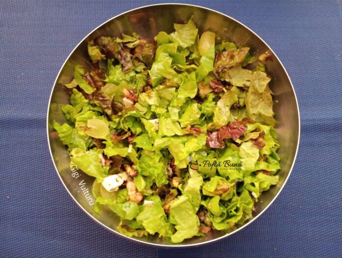 Salata de avocado cu nuci si gorgonzola Salata de avocado cu nuci si gorgonzola