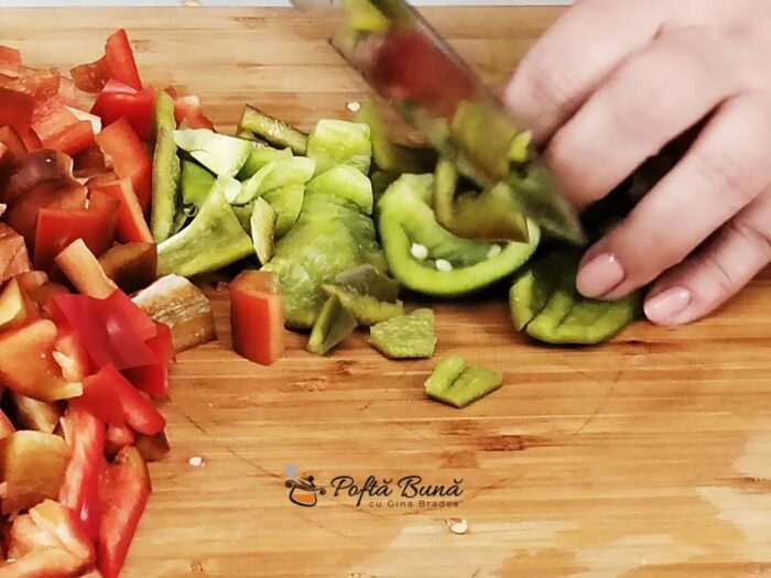 Tocana de vita cu legume reteta turceasca Tocanita de vita cu legume reteta turceasca ghiveci gina bradea 2 700x525 - Tocana de vita cu legume reteta turceasca
