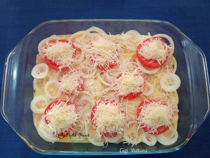 Dovlecei cu piept de pui la cuptor Dovlecei cu piept de pui la cuptor