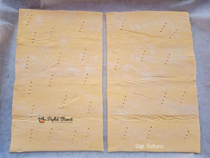 Foietaj cu crema de vanilie sau Mille feuille Foietaj cu crema de vanilie sau Mille feuille
