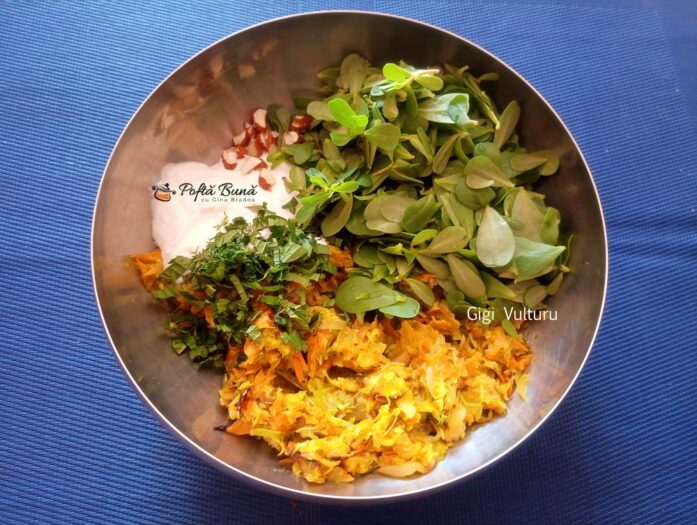 Salata de dovlecei, morcovi si iarba grasa Salata de dovlecei, morcovi si iarba grasa