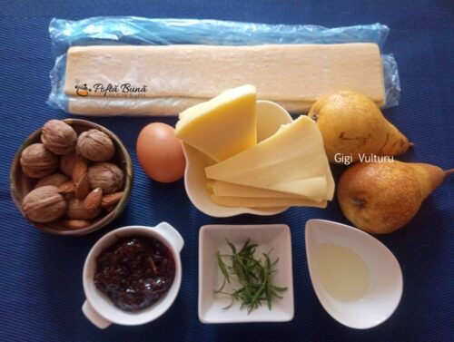 Tarta rustica din foietaj, pere si cascaval Tarta rustica din foietaj, pere si cascaval