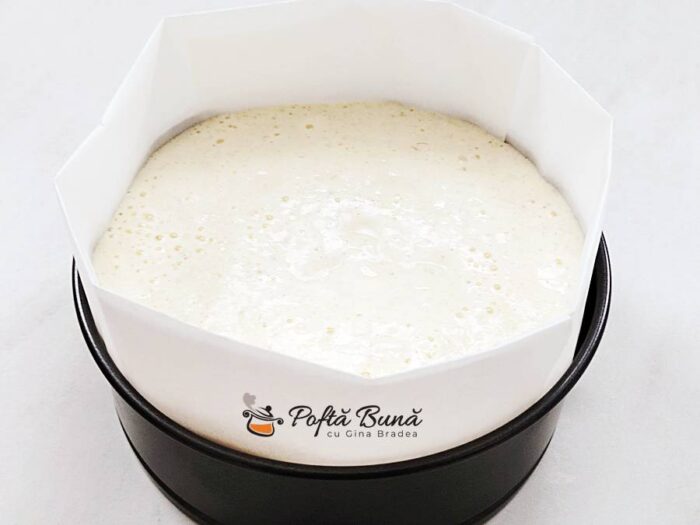 Cheesecake cu iaurt si banane, fara faina sau zahar