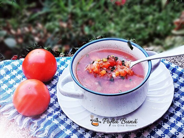 Ciorba de rosii cu orez, reteta de post sau de dulce Ciorba de rosii reteta taraneasca simpla de post sau de dulce gina bradea 2 700x525 - Ciorba de rosii cu orez, reteta de post sau de dulce