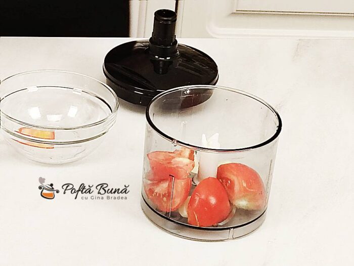 Dovlecei pane la cuptor cu mujdei reteta dietica Dovlecei pane la cuptor cu mujdei reteta dietetica gina bradea 6 700x525 - Dovlecei pane la cuptor cu mujdei reteta dietica