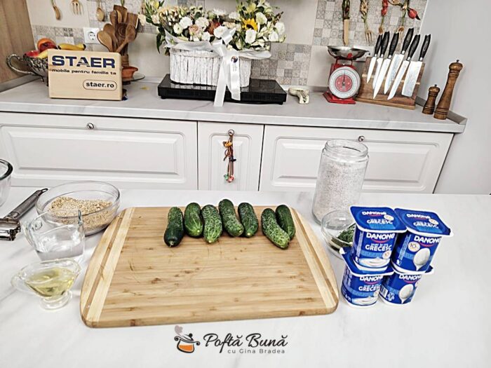 Supa rece de castraveti reteta bulgareasca de tarator gina bradea 1 700x525 - Supa rece de castraveti reteta bulgareasca de Tarator