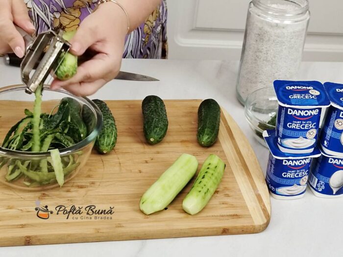 Supa rece de castraveti reteta bulgareasca de tarator gina bradea 2 700x525 - Supa rece de castraveti reteta bulgareasca de Tarator