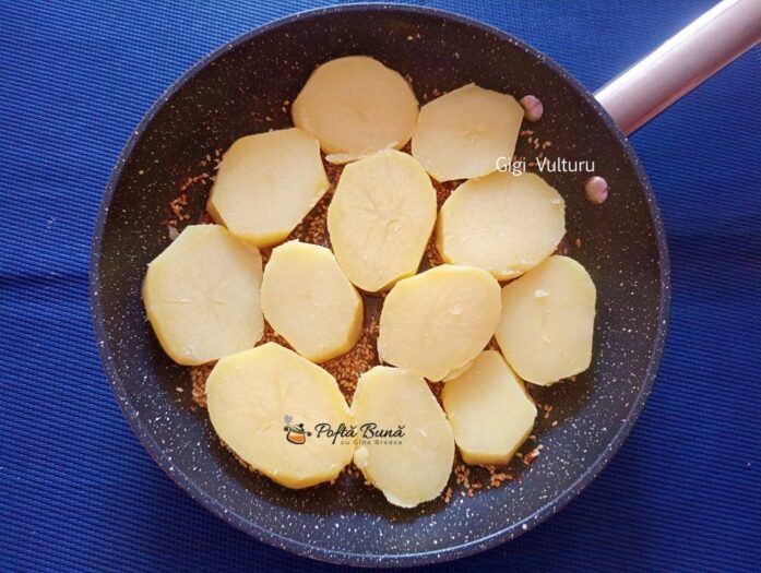 Mod de preparare pentru cartofi picanti cu susan