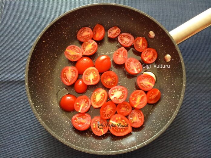 Dovlecei cu rosii cherry, branza si busuioc