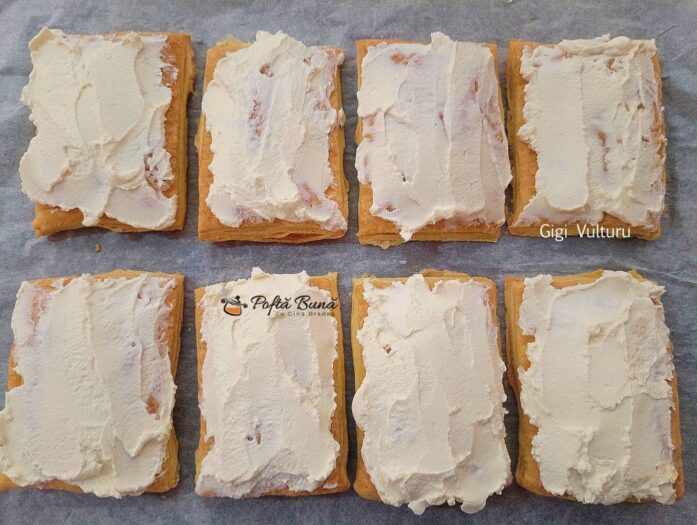 Foietaj cu crema de branza si ardei capia Foietaj cu crema de branza si ardei capia