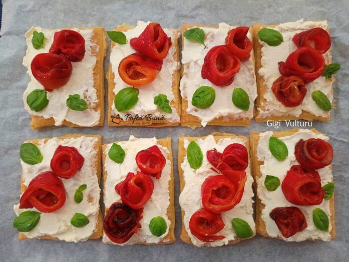 Foietaj cu crema de branza si ardei capia Foietaj cu crema de branza si ardei capia