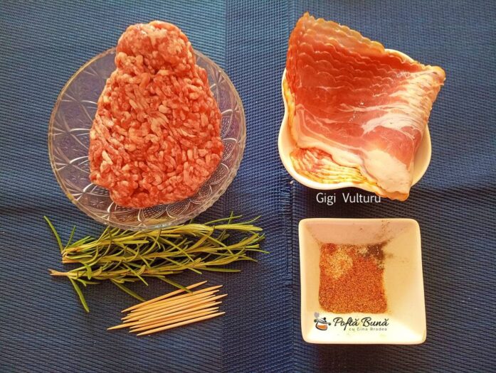 Lista ingrediente pentru rulouri din bacon si carne tocata Lista ingrediente pentru rulouri din bacon si carne tocata