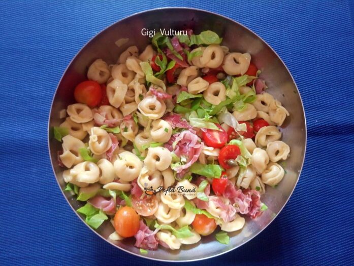  Mod de preparare pentru tortellini cu prosciutto si rosii cherry