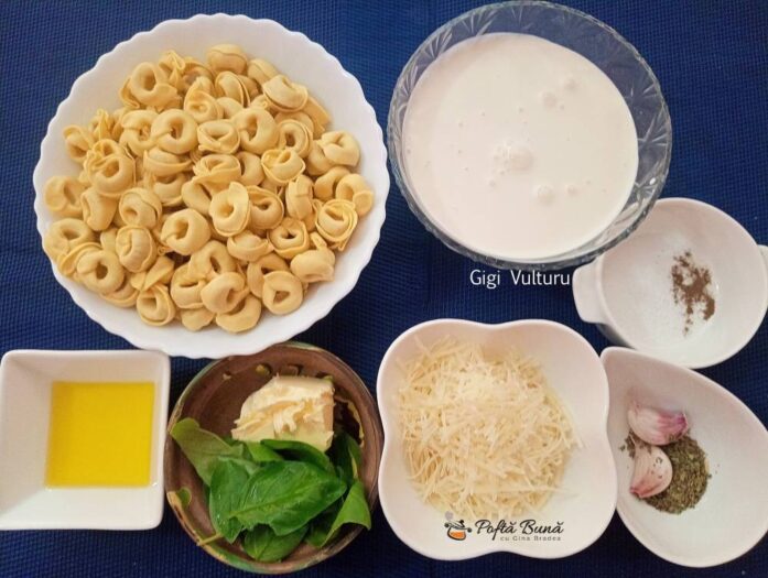 Tortellini in sos de smantana