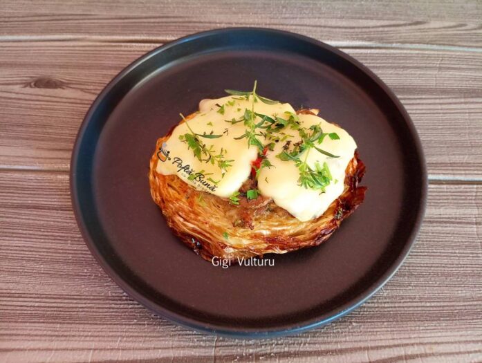 Varza cu carne tocata la cuptor