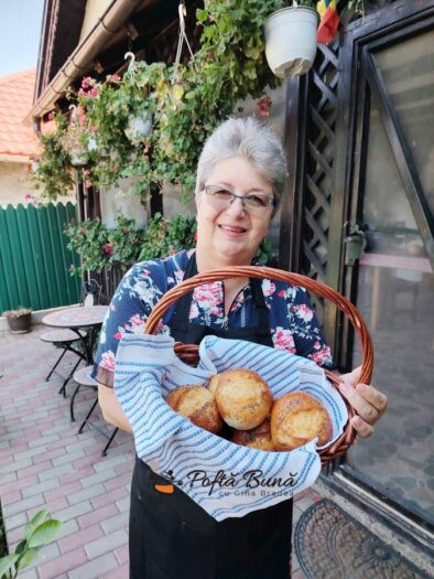 Chifle cu iaurt si unt reteta simpla pentru chifle moi si pufoase Chifle cu iaurt si unt reteta simpla pentru chifle moi si pufoase