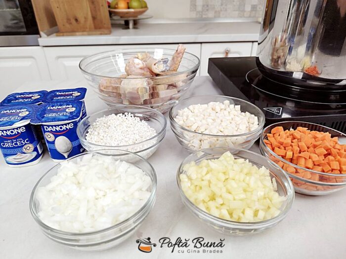 Ciorba de pui a la grec reteta gina bradea 2 700x525 - Ciorba de pui a la grec