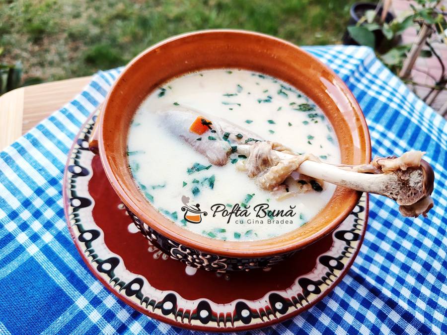 Ciorba de pui a la grec