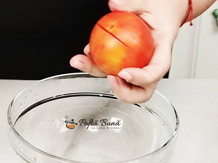 Ciorba din oase afumate scarita de porc reteta gina bradea 5 700x525 - Ciorba din oase afumate