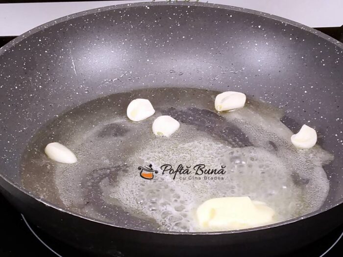 Carne de vita maturata la tigaie cu unt si rozmarin sparanghel reteta well done gina bradea 2 700x525 - Friptura de vita maturata la tigaie