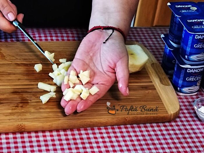 Fursecuri sau biscuiti cu iaurt, unt si mere Fursecuri sau biscuiti cu iaurt, unt si mere