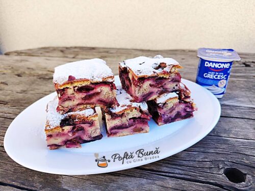 Prajitura pufoasa cu prune si iaurt