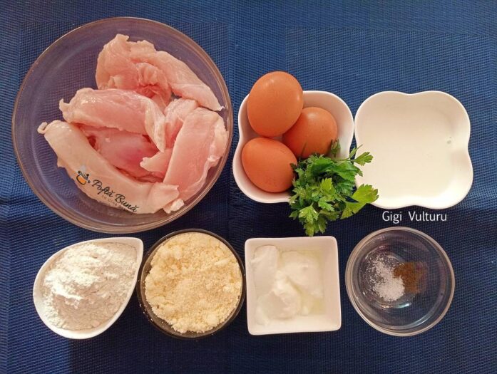 Chiftele din piept de pui cu cascaval si iaurt Chiftele din piept de pui cu cascaval si iaurt