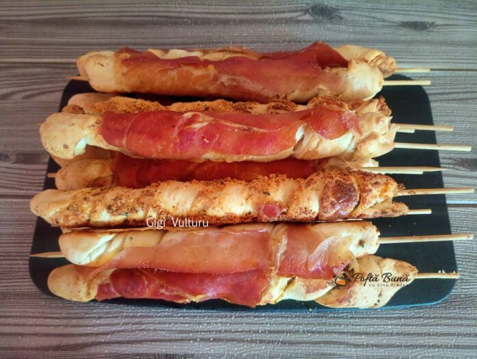 Frigarui din aluat de pizza si prosciutto