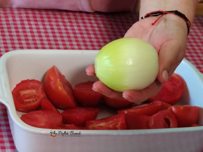 paste cu rosii si branza la cuptor reteta gina bradea 2 700x525 - Paste cu rosii si branza la cuptor