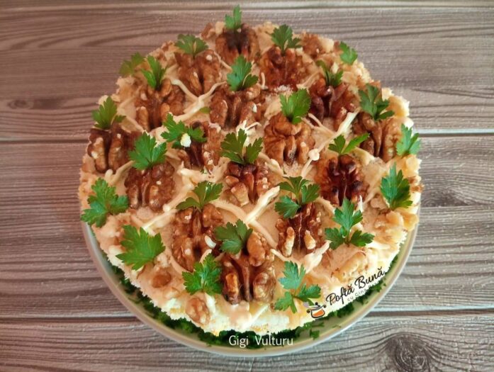 Salata de ananas cu piept de pui